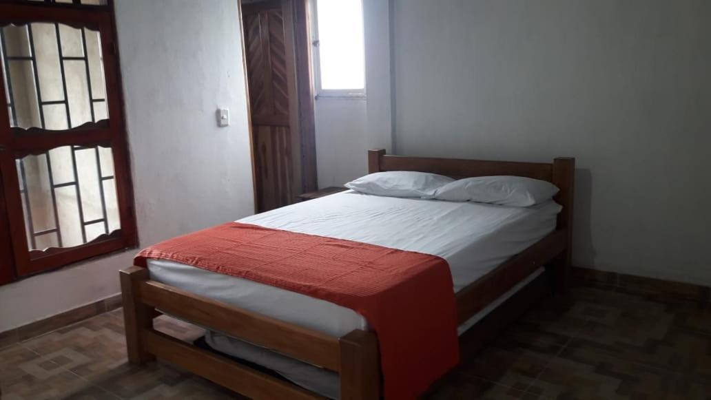 Hostal La Estrella Real 阿沃莱特斯 外观 照片